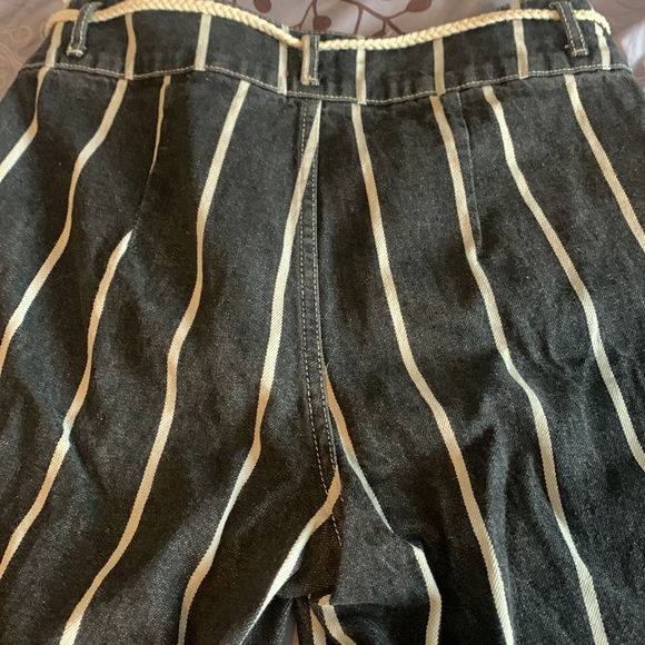 BDG Urban Oufitters Cropped Pants - Picture 5 of 5